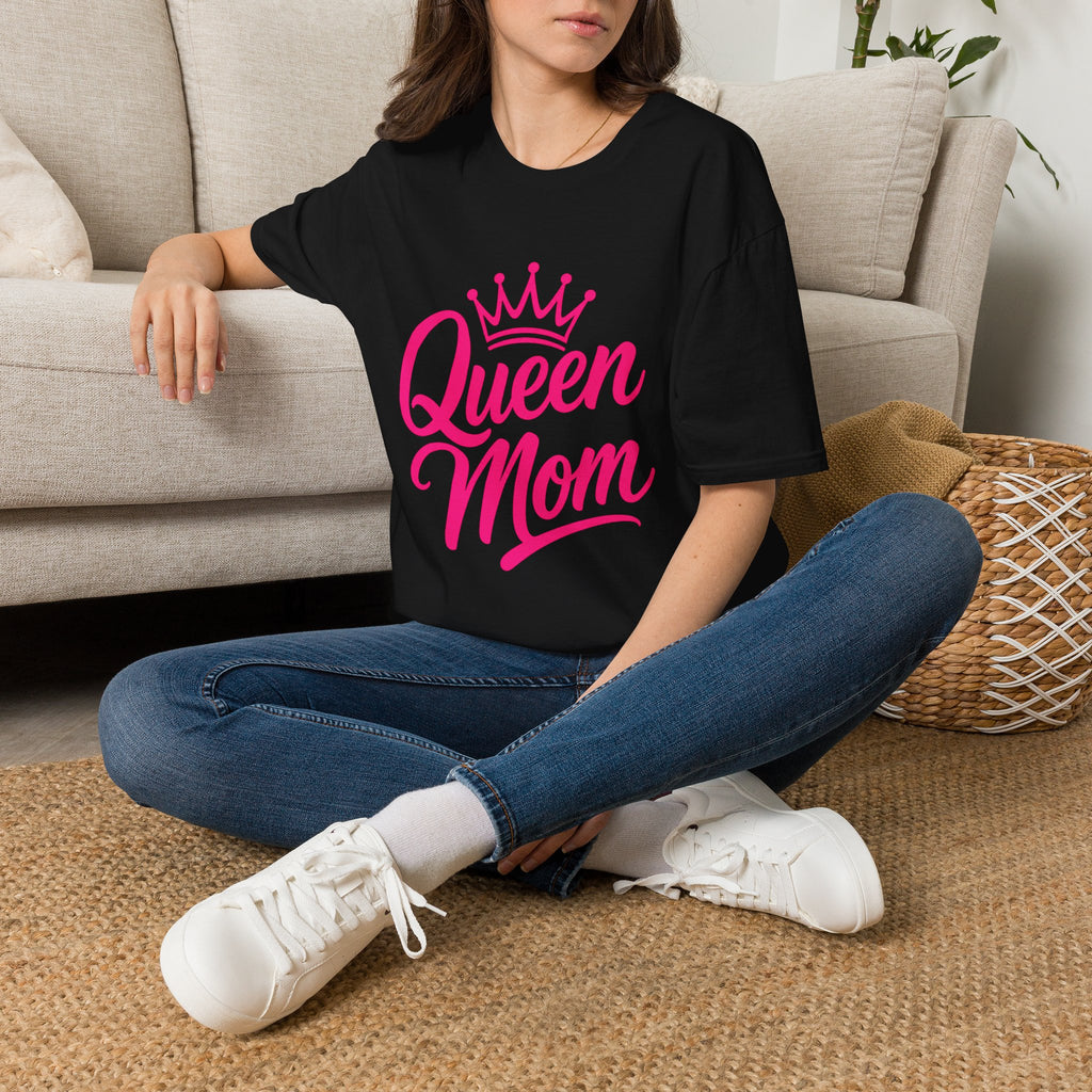 Queen Mom Berry Tee